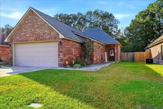 38209 Shelby Dr, Denham Springs, LA 70706