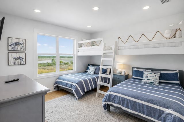 417 E 2nd Avenue, Gulf Shores, AL 36542