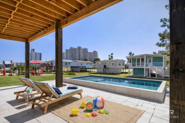 417 E 2nd Avenue, Gulf Shores, AL 36542