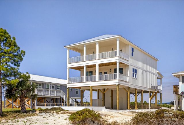417 E 2nd Avenue, Gulf Shores, AL 36542