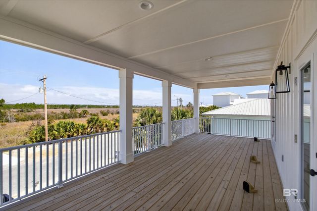 417 E 2nd Avenue, Gulf Shores, AL 36542
