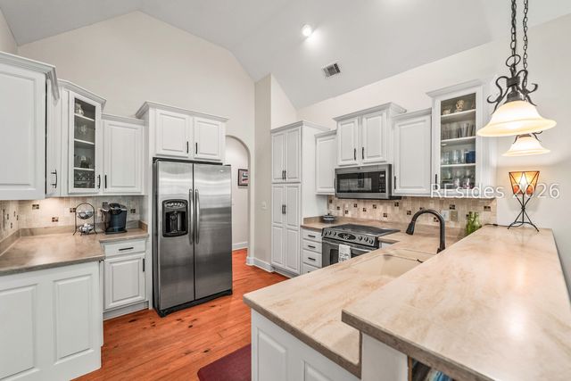 19 Laughing Gull Dr, Beaufort, SC 29907
