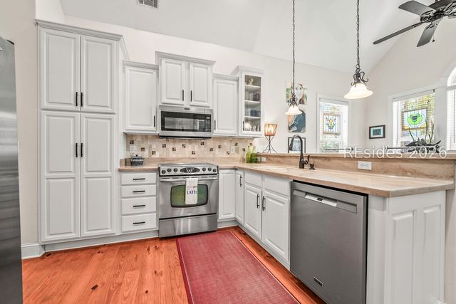 19 Laughing Gull Dr, Beaufort, SC 29907