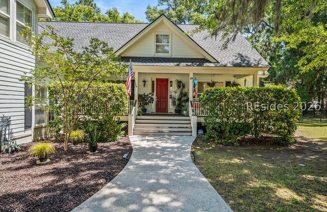 19 Laughing Gull Dr, Beaufort, SC 29907