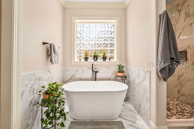 19 Laughing Gull Dr, Beaufort, SC 29907