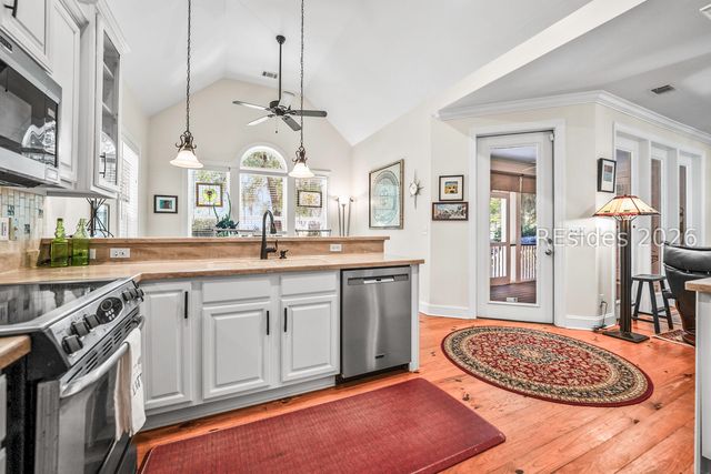 19 Laughing Gull Dr, Beaufort, SC 29907
