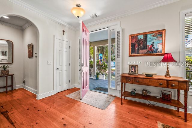 19 Laughing Gull Dr, Beaufort, SC 29907