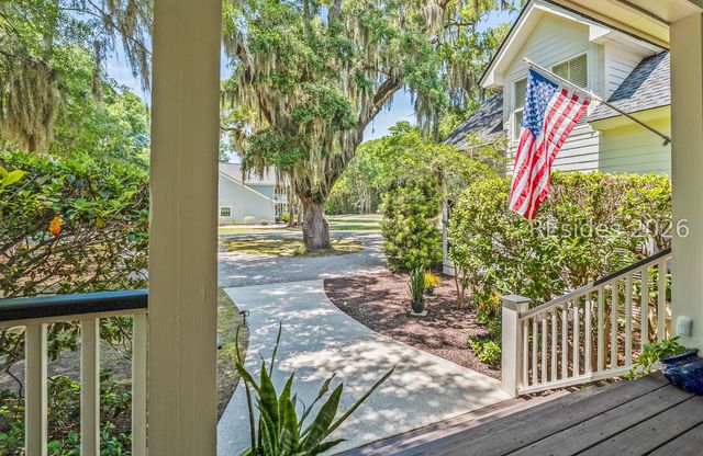 19 Laughing Gull Dr, Beaufort, SC 29907