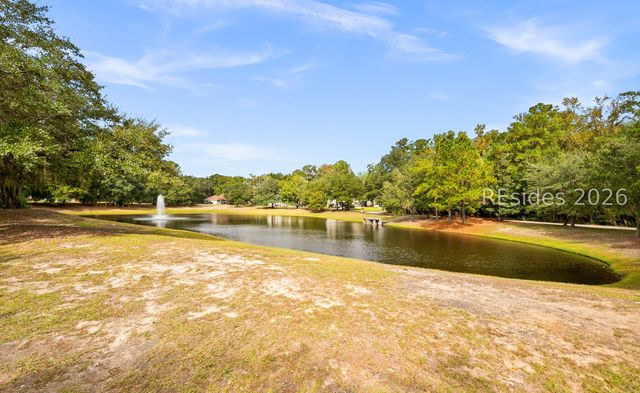 19 Laughing Gull Dr, Beaufort, SC 29907