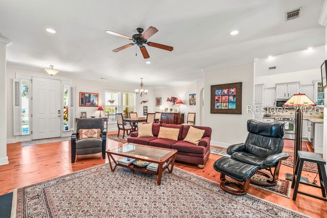 19 Laughing Gull Dr, Beaufort, SC 29907