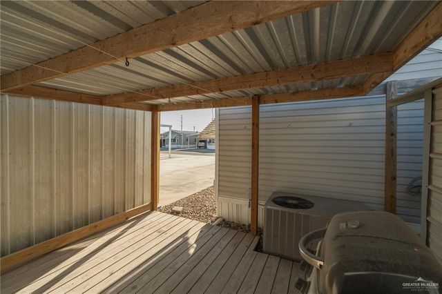 215 S Valley View Road 115, Donna, TX 78537