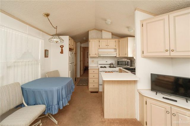 215 S Valley View Road 115, Donna, TX 78537