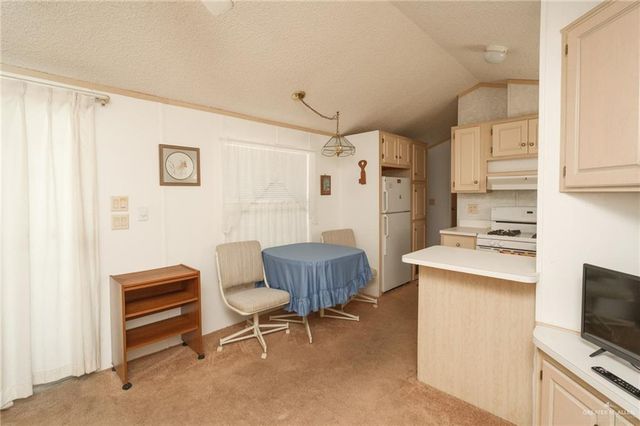 215 S Valley View Road 115, Donna, TX 78537