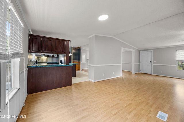 3857 Kings Crossroads Road, Greenville, NC 27834