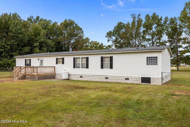 3857 Kings Crossroads Road, Greenville, NC 27834