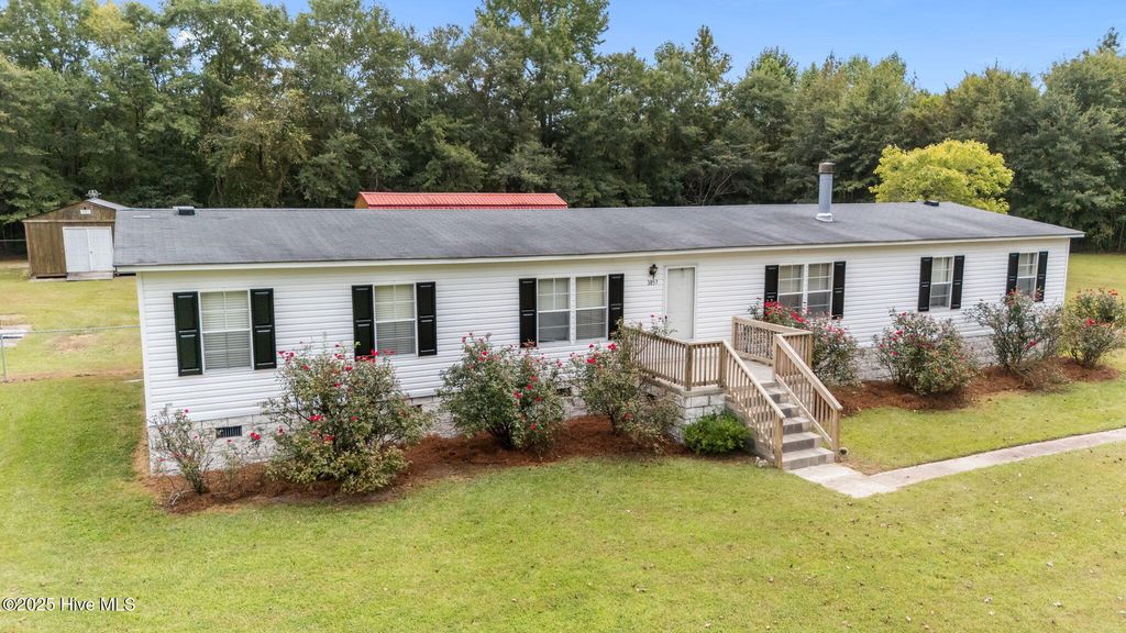 3857 Kings Crossroads Road, Greenville, NC 27834