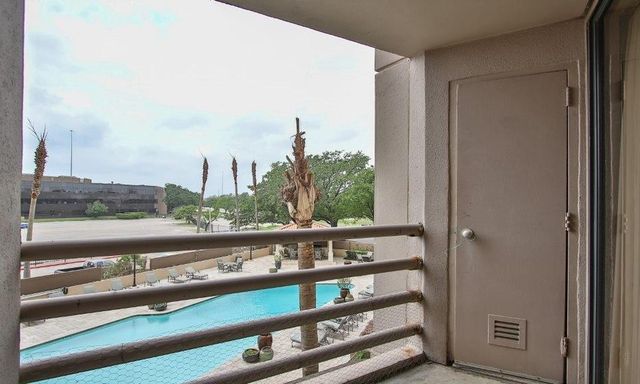 3525 Sage Road 318, Houston, TX 77056