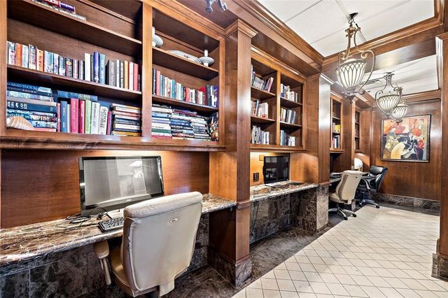 3525 Sage Road 318, Houston, TX 77056