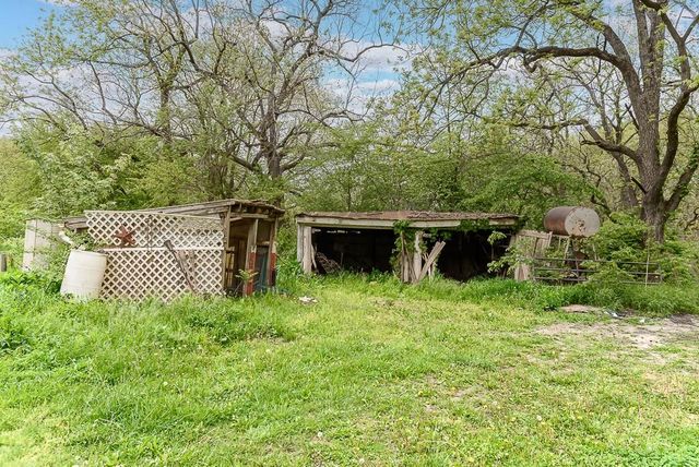 16716 Dempsey Road, Leavenworth, KS 66048