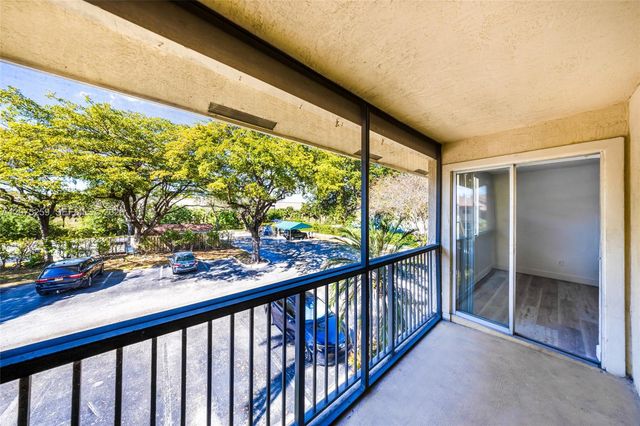 1237 SW 46th Avenue 806, Pompano Beach, FL 33069