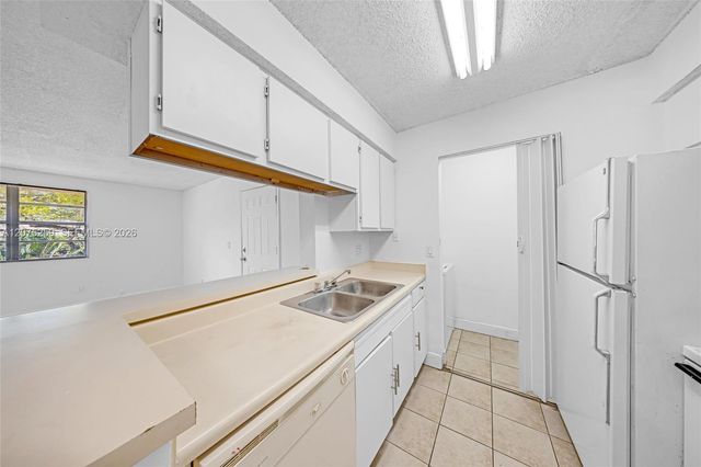 1237 SW 46th Avenue 806, Pompano Beach, FL 33069