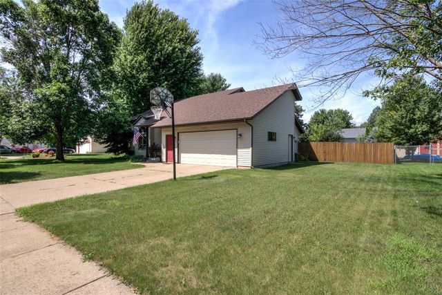 4830 Rye Court, Eau Claire, WI 54701