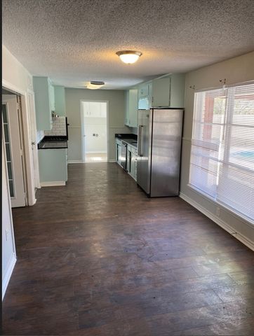 5217 Wosley Drive, Fort Worth, TX 76133