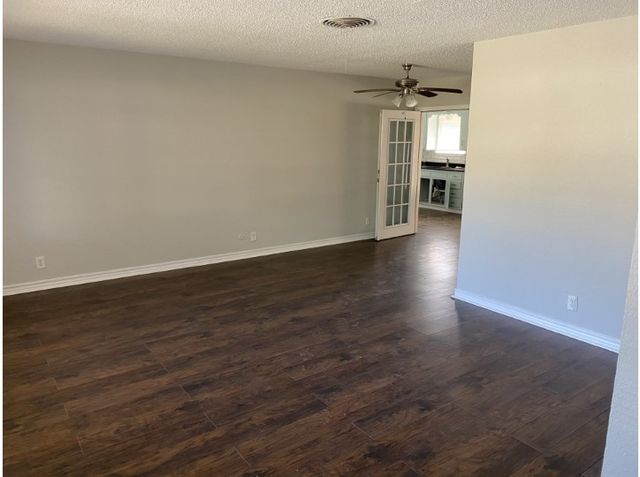 5217 Wosley Drive, Fort Worth, TX 76133