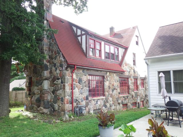 4815 W Custer AVENUE, Milwaukee, WI 53218