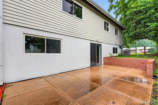 7323 Cartwheel Lane, Hazelwood, MO 63042