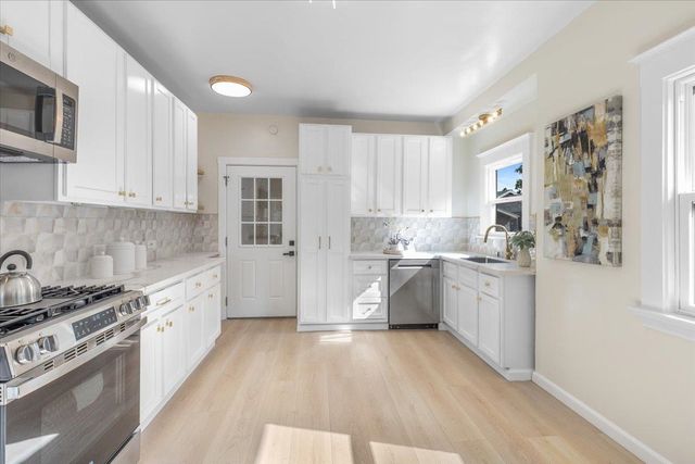 1237 Ashby Ave, Berkeley, CA 94702