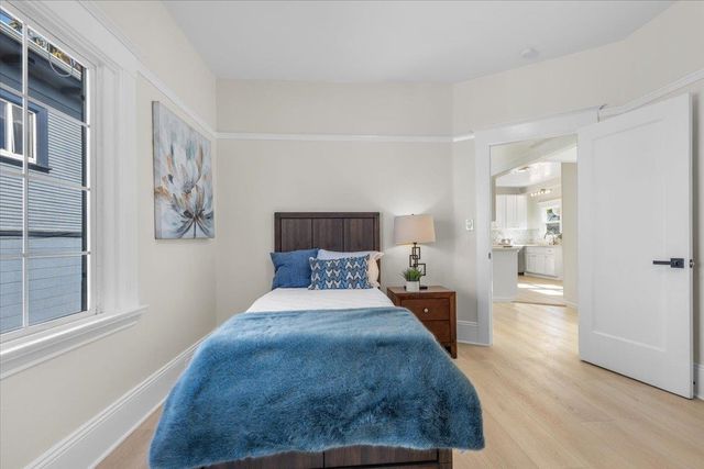 1237 Ashby Ave, Berkeley, CA 94702