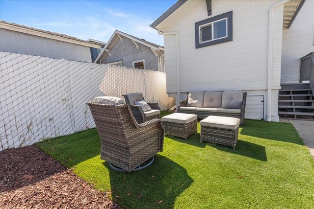 1237 Ashby Ave, Berkeley, CA 94702