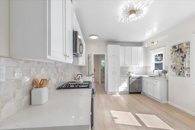 1237 Ashby Ave, Berkeley, CA 94702