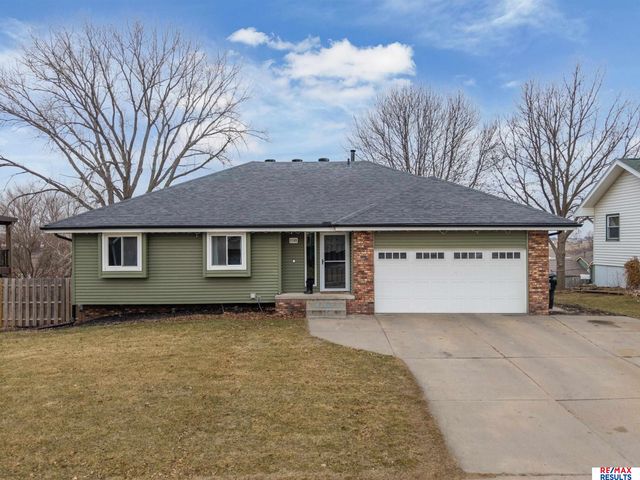 1108 Conestoga Road, Papillion, NE 68046