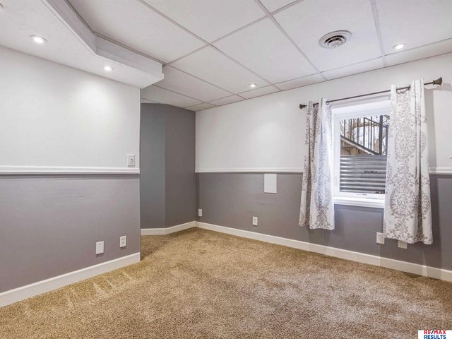 1108 Conestoga Road, Papillion, NE 68046