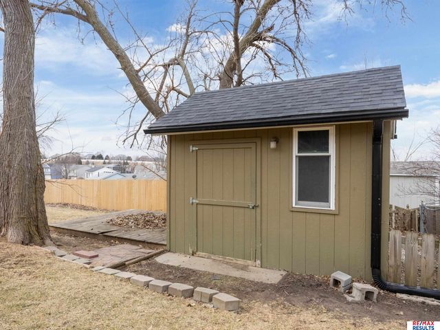1108 Conestoga Road, Papillion, NE 68046