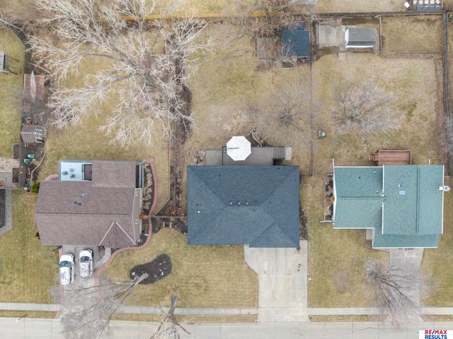 1108 Conestoga Road, Papillion, NE 68046