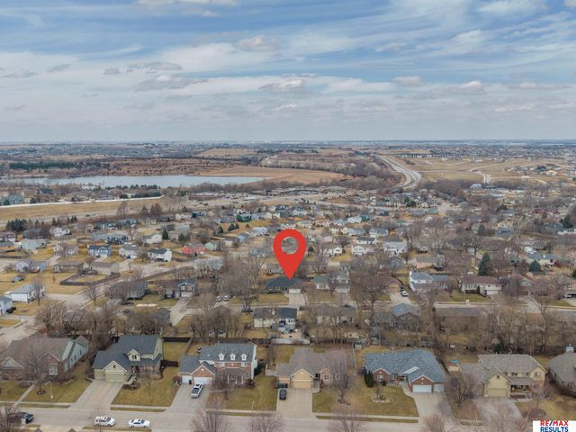 1108 Conestoga Road, Papillion, NE 68046
