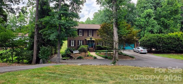 3110 Ninth Tee Drive, Newton, NC 28658