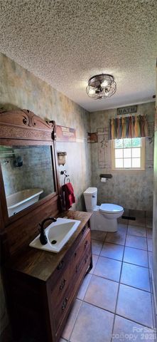 3110 Ninth Tee Drive, Newton, NC 28658