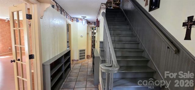 3110 Ninth Tee Drive, Newton, NC 28658