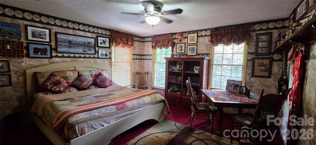 3110 Ninth Tee Drive, Newton, NC 28658