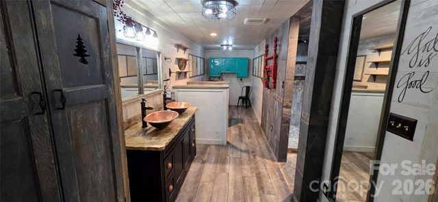 3110 Ninth Tee Drive, Newton, NC 28658