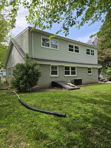 447 S Woodland DRIVE, Whitewater, WI 53190