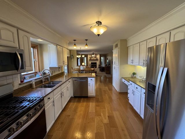 32612 Trail LANE, Burlington, WI 53105