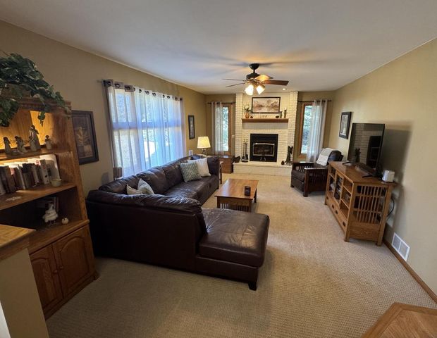 32612 Trail LANE, Burlington, WI 53105