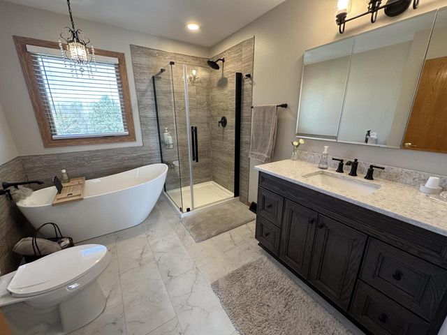 32612 Trail LANE, Burlington, WI 53105