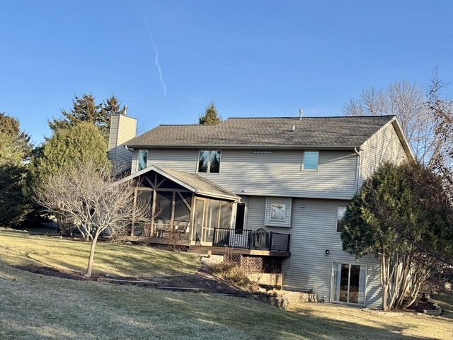 32612 Trail LANE, Burlington, WI 53105