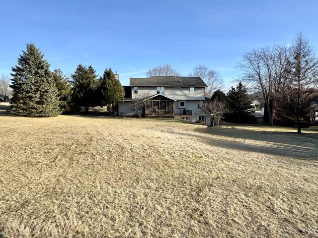 32612 Trail LANE, Burlington, WI 53105